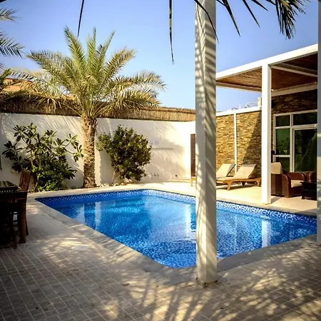 Dar 66 Pool Chalets With Jacuzzi Ras al-Khaimah Room photo